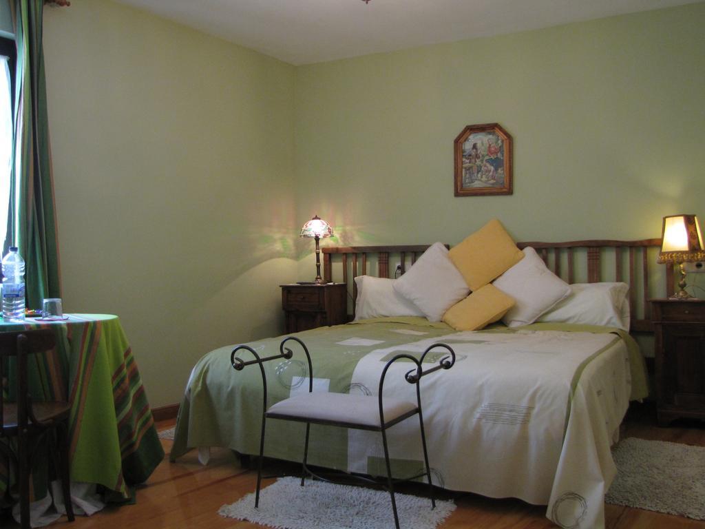 Hostal Rural Huartearena Iza Екстериор снимка